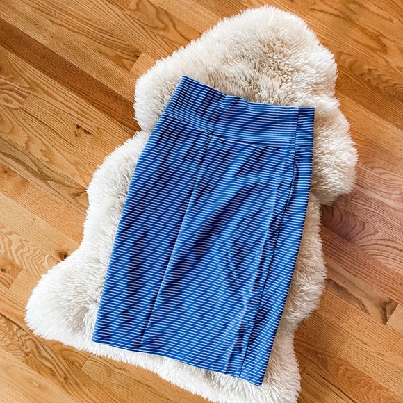 Lularoe Cassie Pencil Skirt - Picture 3 of 3